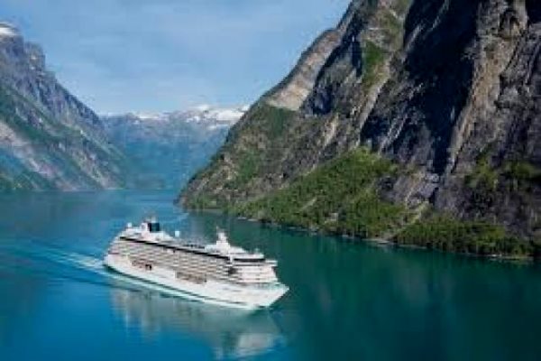 Descubrir los fiordos noruegos a bordo de un crucero